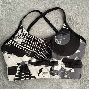 Rebook Workout Ready Sports Bra (Cross back)